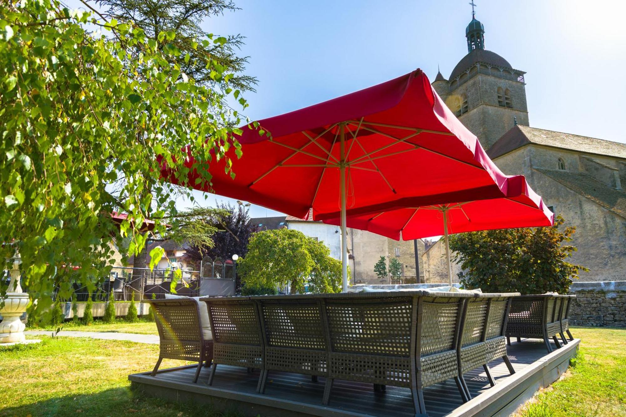 Hotel Le Vouglans - Restaurant La Valouse Orgelet Zewnętrze zdjęcie